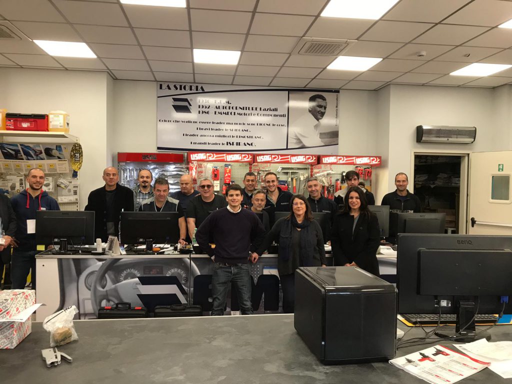 Personale EMMECI all'interno della sede